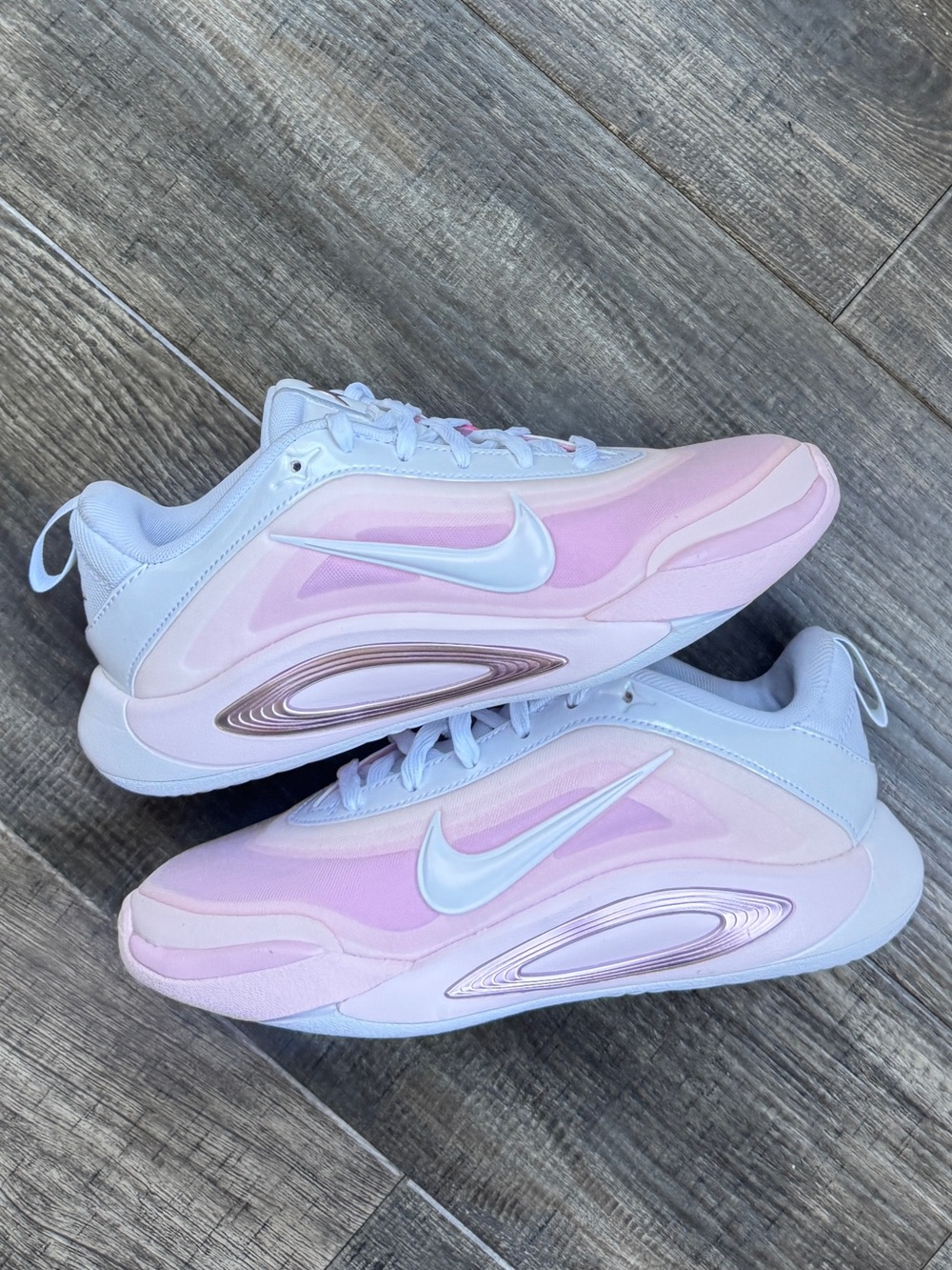 Brand new Nike A'One Basketball Shoes pink white 2y